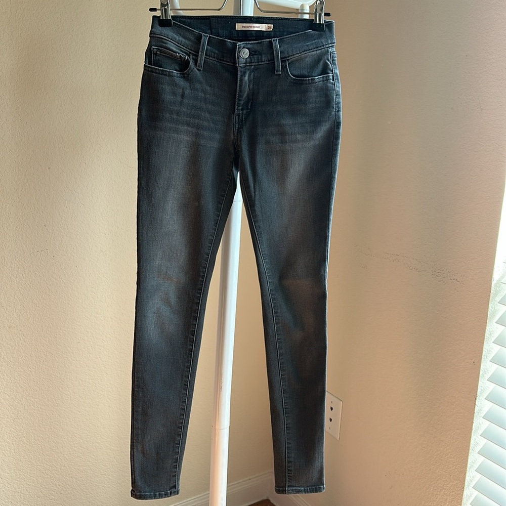Levi’s Gray Jeans - Picture 2 of 6